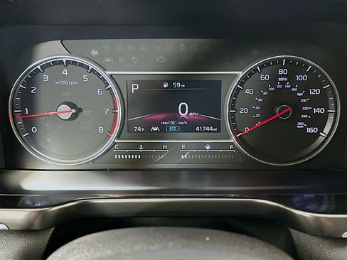 Used 2023 Kia Sorento LX FWD image 19