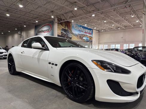 Used 2015 Maserati GranTurismo Sport image 22