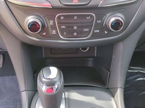 Used 2020 Chevrolet Equinox LT w/ Driver Convenience Package FWD image 21