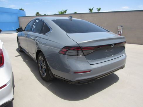 Used 2025 Honda Accord EX-L image 4