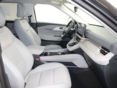 New 2026 Ford Explorer Active image 26