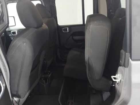 Used 2021 Jeep Gladiator Sport AWD/4WD image 15