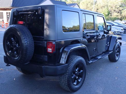 Used 2009 Jeep Wrangler Unlimited Sahara w/ Dual Top Group image 6