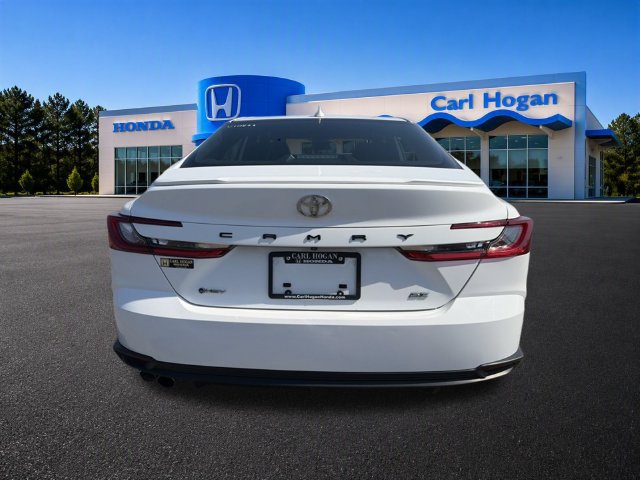 Used 2025 Toyota Camry SE FWD image 13