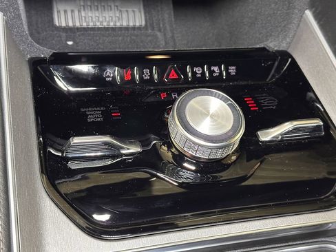 New 2026 Jeep Grand Wagoneer L Limited image 32