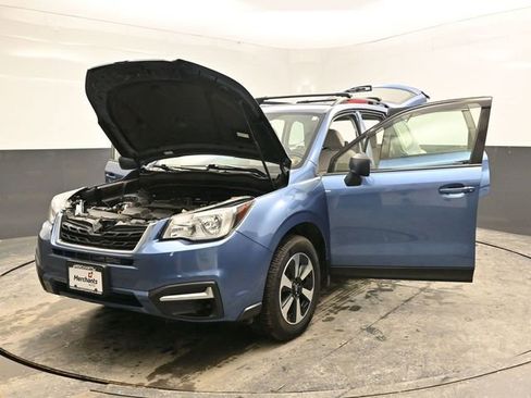 Used 2017 Subaru Forester 2.5i w/ Alloy Wheel Package image 41