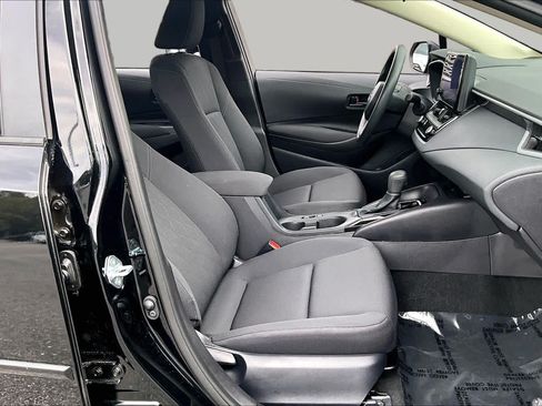 Used 2026 Toyota Corolla LE w/ LE Premium Package FWD image 8