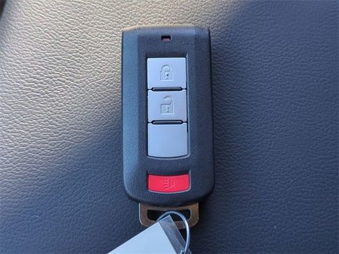 Used 2024 Mitsubishi Eclipse Cross SE image 30