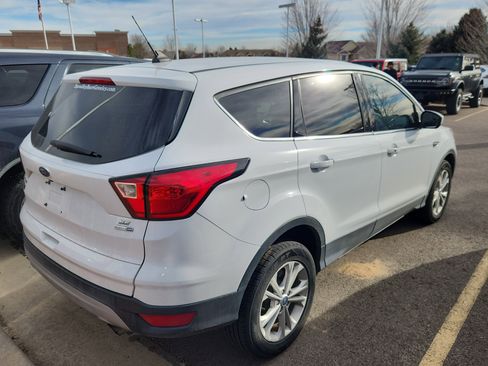 Used 2019 Ford Escape SE image 4