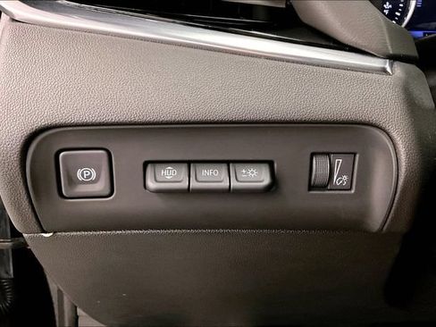 Used 2022 Buick Enclave Avenir w/ Avenir Technology Package AWD/4WD image 39