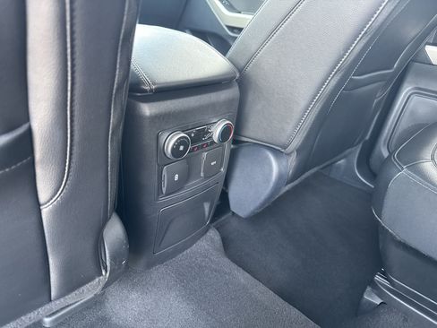 Used 2024 Ford Explorer Limited RWD image 26
