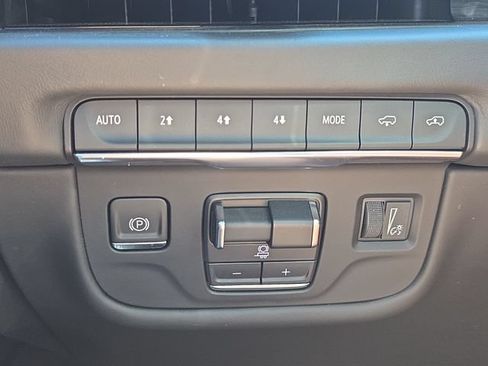 Certified 2025 Cadillac Escalade Sport Platinum AWD/4WD image 28