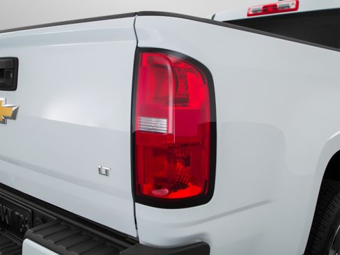 Used 2015 Chevrolet Colorado W/T RWD image 18