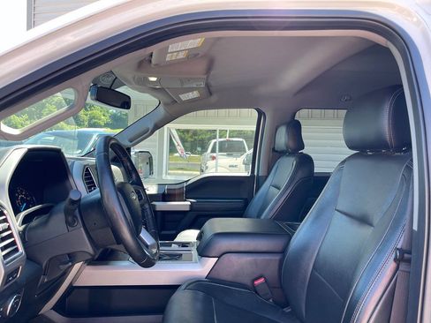 Used 2016 Ford F150 Lariat w/ Equipment Group 501A Mid AWD/4WD image 19