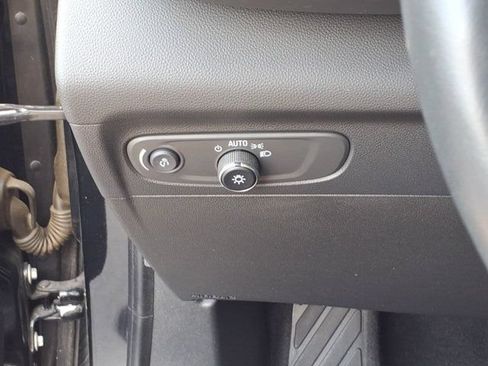 Used 2023 Buick Envision Preferred FWD image 21