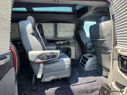 Used 2024 Chevrolet Express 2500 image 49