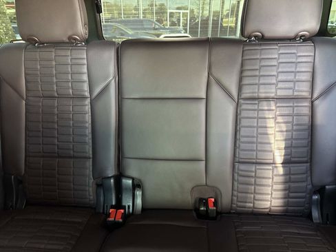 Used 2023 Cadillac Escalade ESV V w/ Heavy-Duty Trailer Package AWD/4WD image 14
