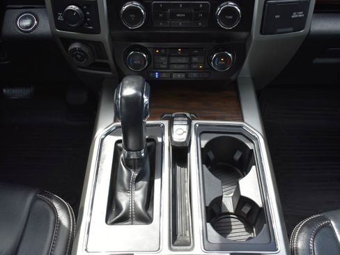 Used 2020 Ford F150 Lariat w/ Equipment Group 501A Mid AWD/4WD image 24