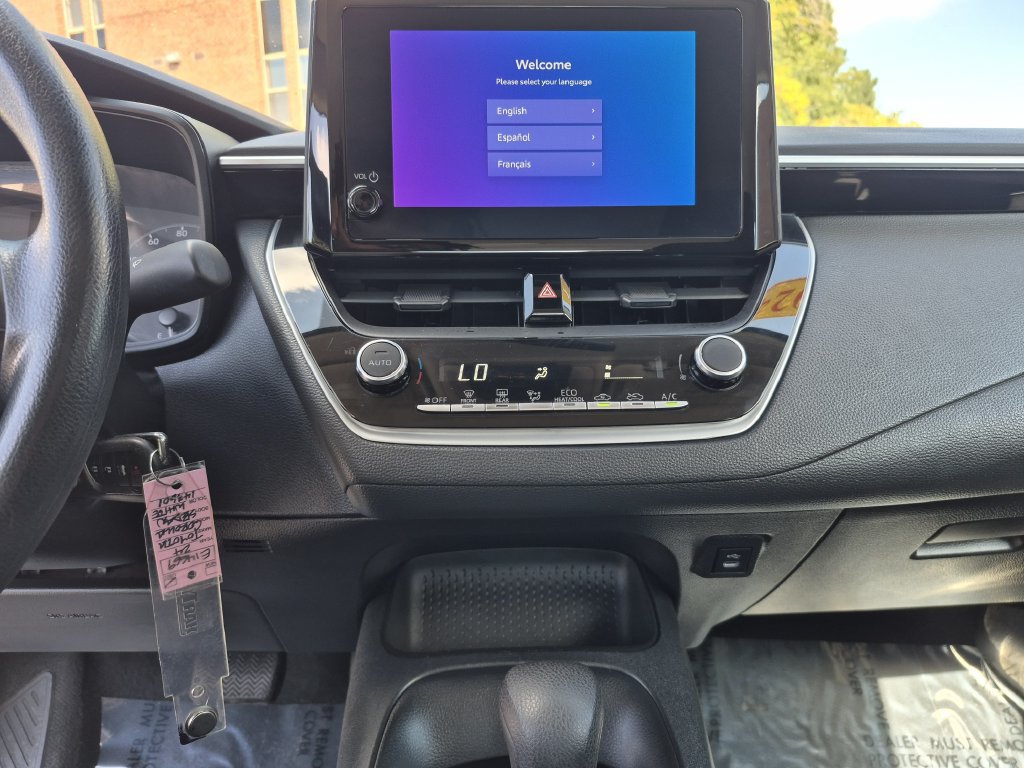 Used 2024 Toyota Corolla LE FWD image 9