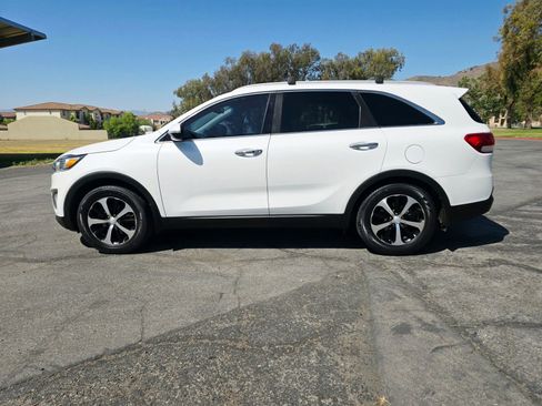 Used 2017 Kia Sorento EX FWD image 5