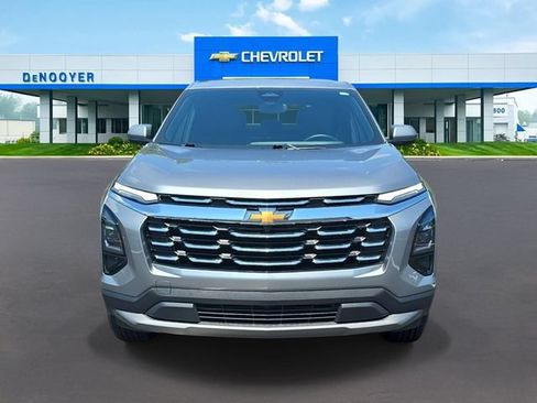 Used 2026 Chevrolet Equinox LT w/ Convenience Package II AWD/4WD image 4