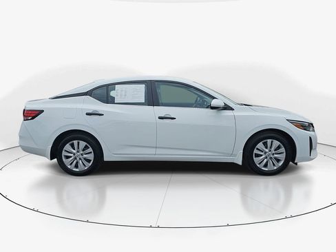 Used 2025 Nissan Sentra S FWD image 5
