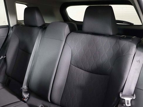 Used 2024 Toyota Corolla Cross LE image 30