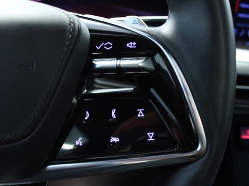 Used 2025 Cadillac Escalade V image 23