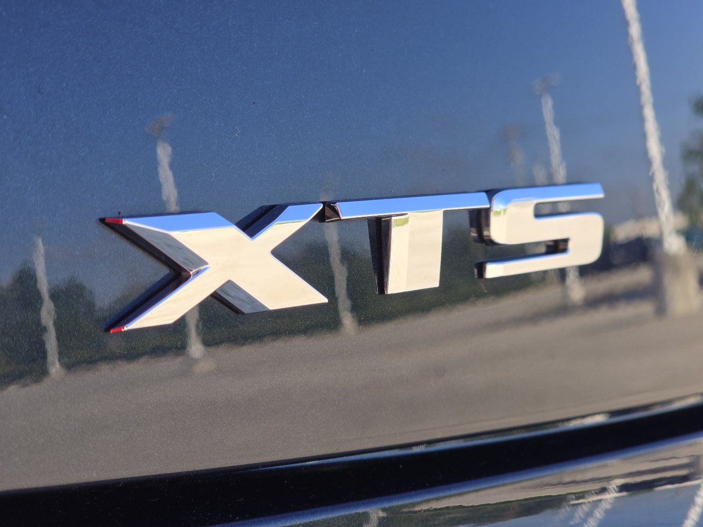 Used 2013 Cadillac XTS Platinum FWD image 11