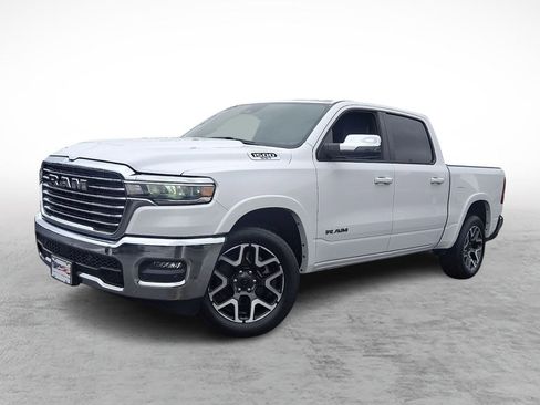 Certified 2025 RAM 1500 Laramie AWD/4WD image 1