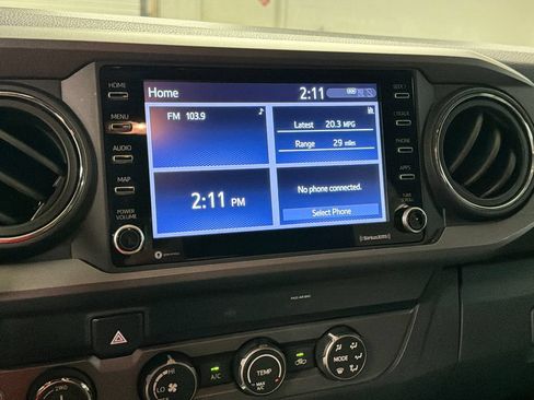 Used 2020 Toyota Tacoma TRD Sport AWD/4WD image 37