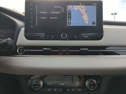 New 2025 Mitsubishi Outlander SE image 25