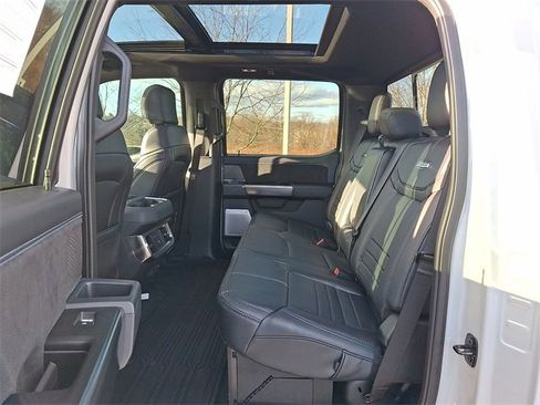 Used 2025 Ford F450 Platinum w/ FX4 Off-Road Package image 25