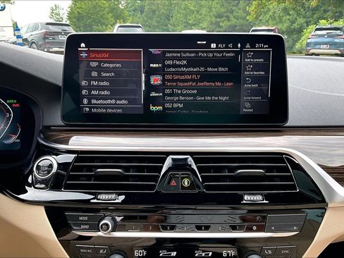 Used 2023 BMW 530i w/ Premium Package RWD image 35