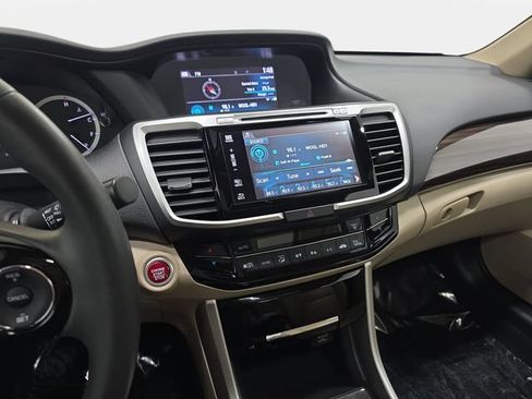 Used 2017 Honda Accord EX-L image 20