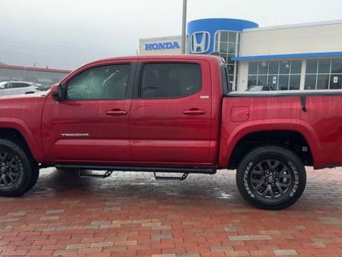 Used 2023 Toyota Tacoma SR5 RWD image 8