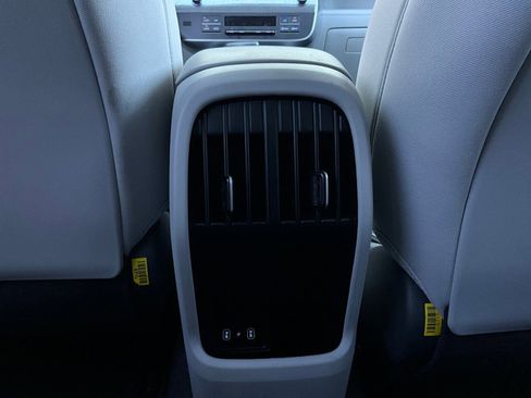 Used 2025 Hyundai Kona SEL image 13