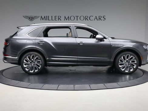 New 2025 Bentley Bentayga Extended Wheelbase image 9