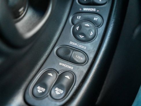 Used 2002 Chevrolet Corvette Z06 w/ Memory Pkg image 72