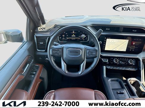 Used 2024 GMC Sierra 3500 Denali Ultimate image 16