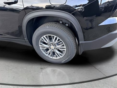 New 2026 Chevrolet Traverse LT w/ Driver Confidence Package image 9