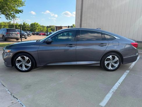 Used 2018 Honda Accord EX image 8