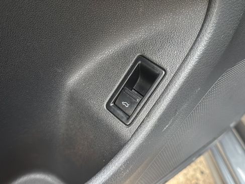 Used 2016 Volkswagen Jetta Sport image 18