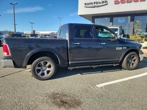 Used 2016 RAM 1500 Laramie w/ Convenience Group AWD/4WD image 2