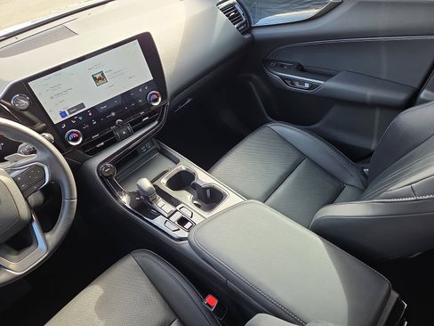 Used 2023 Lexus NX 250 NX 250 Premium image 12