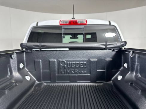Used 2023 Chevrolet Colorado LT w/ LT Convenience Package II AWD/4WD image 25