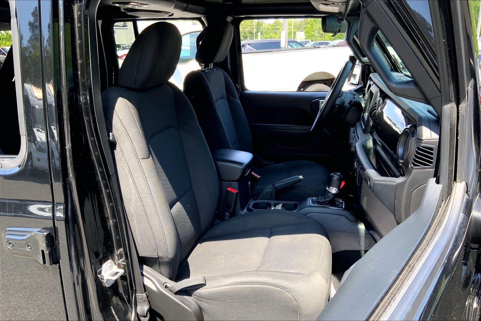 Used 2019 Jeep Wrangler Unlimited Sport AWD/4WD image 11