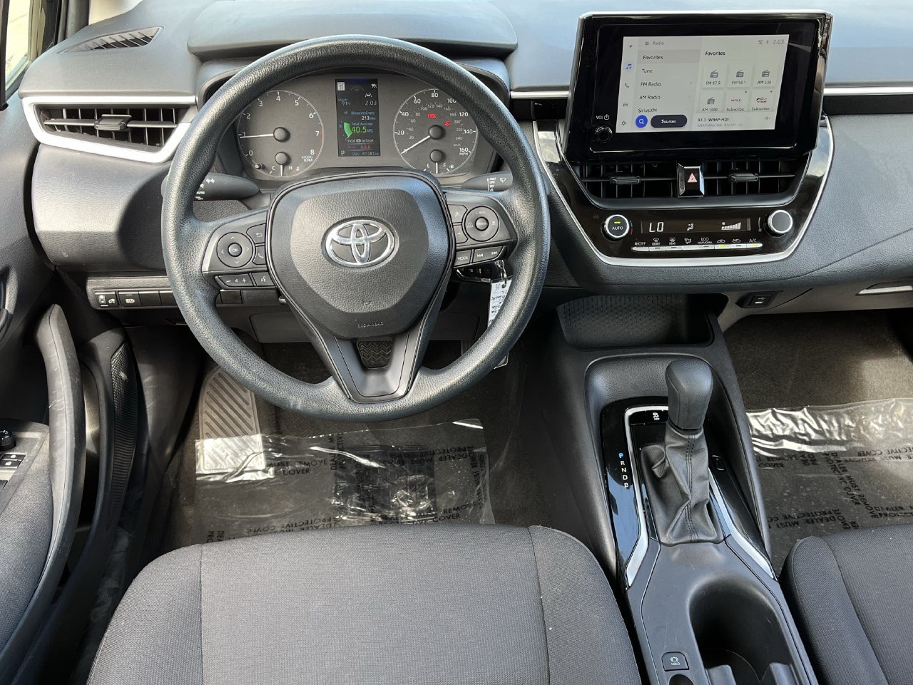Used 2025 Toyota Corolla LE FWD image 10