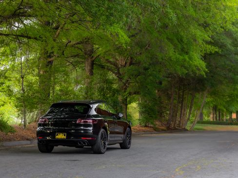 Used 2017 Porsche Macan GTS image 40