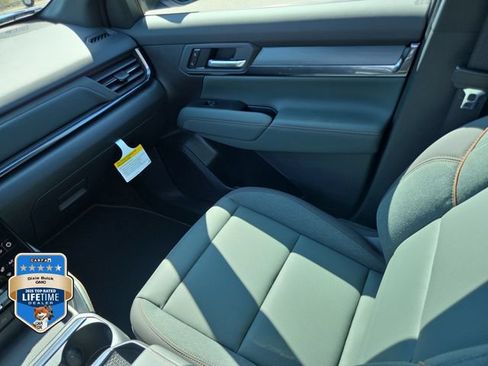 New 2026 GMC Terrain AT4 AWD/4WD image 15